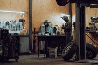 Straks mag alleen de dealer nog aan je auto sleutelen